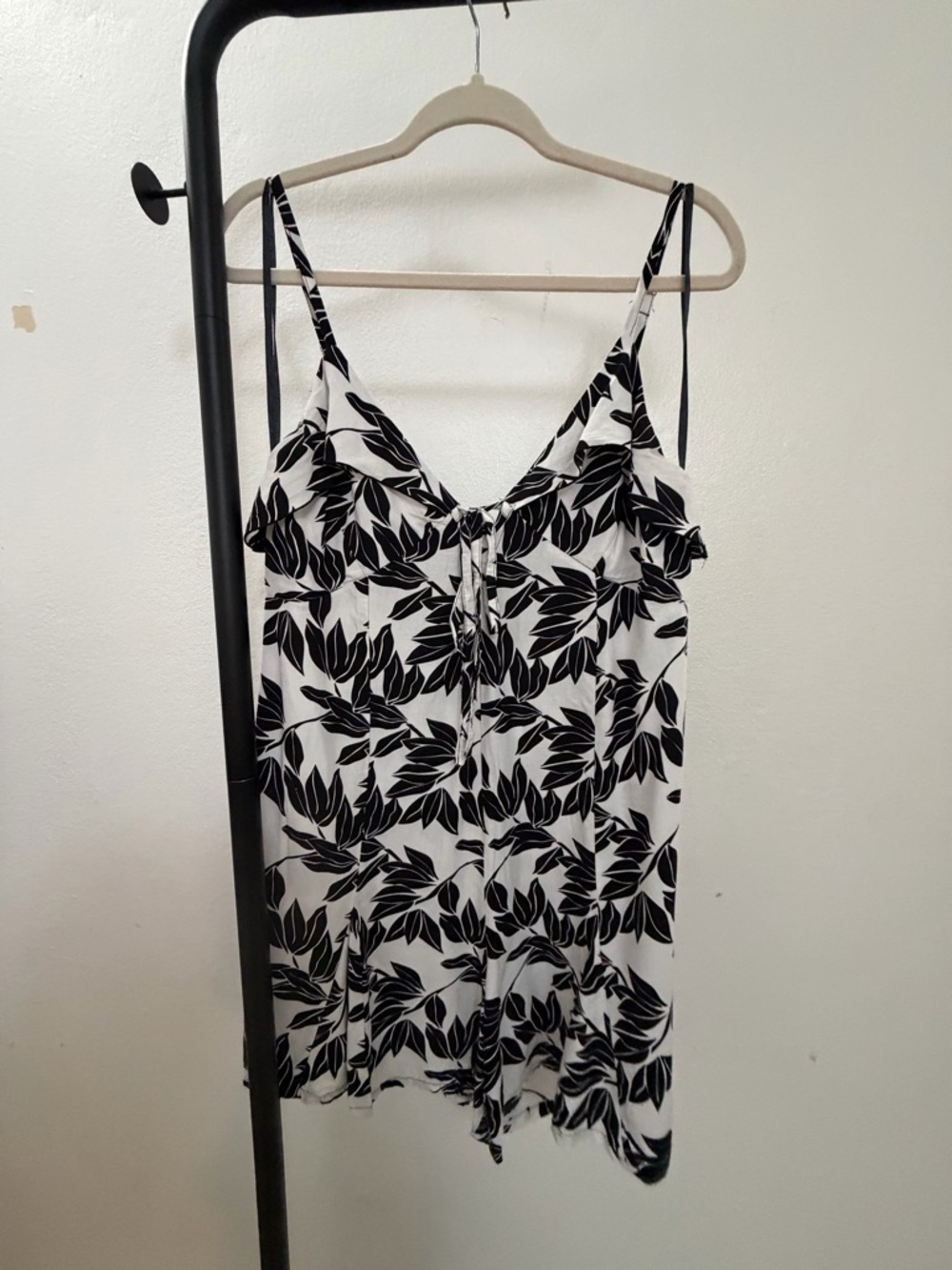 Black & White Leaf-Print Spaghetti-Strap Romper